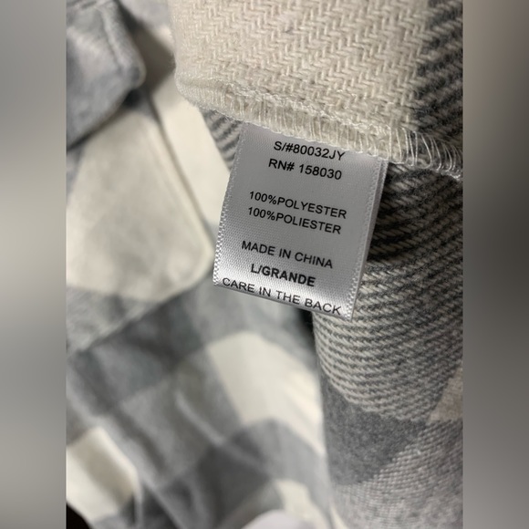 NWOT LOVE TREE Buffalo Plaid Women’s Shacket NEW Size Large Super Soft Comfy - Picture 10 of 13